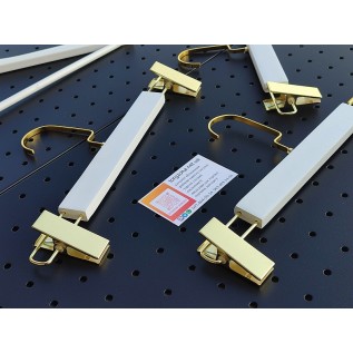 Вішалка з прищіпками  та позолоченим гачком 35х1см (біла)